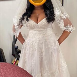 David’s Bridal Like-New Wedding Dress